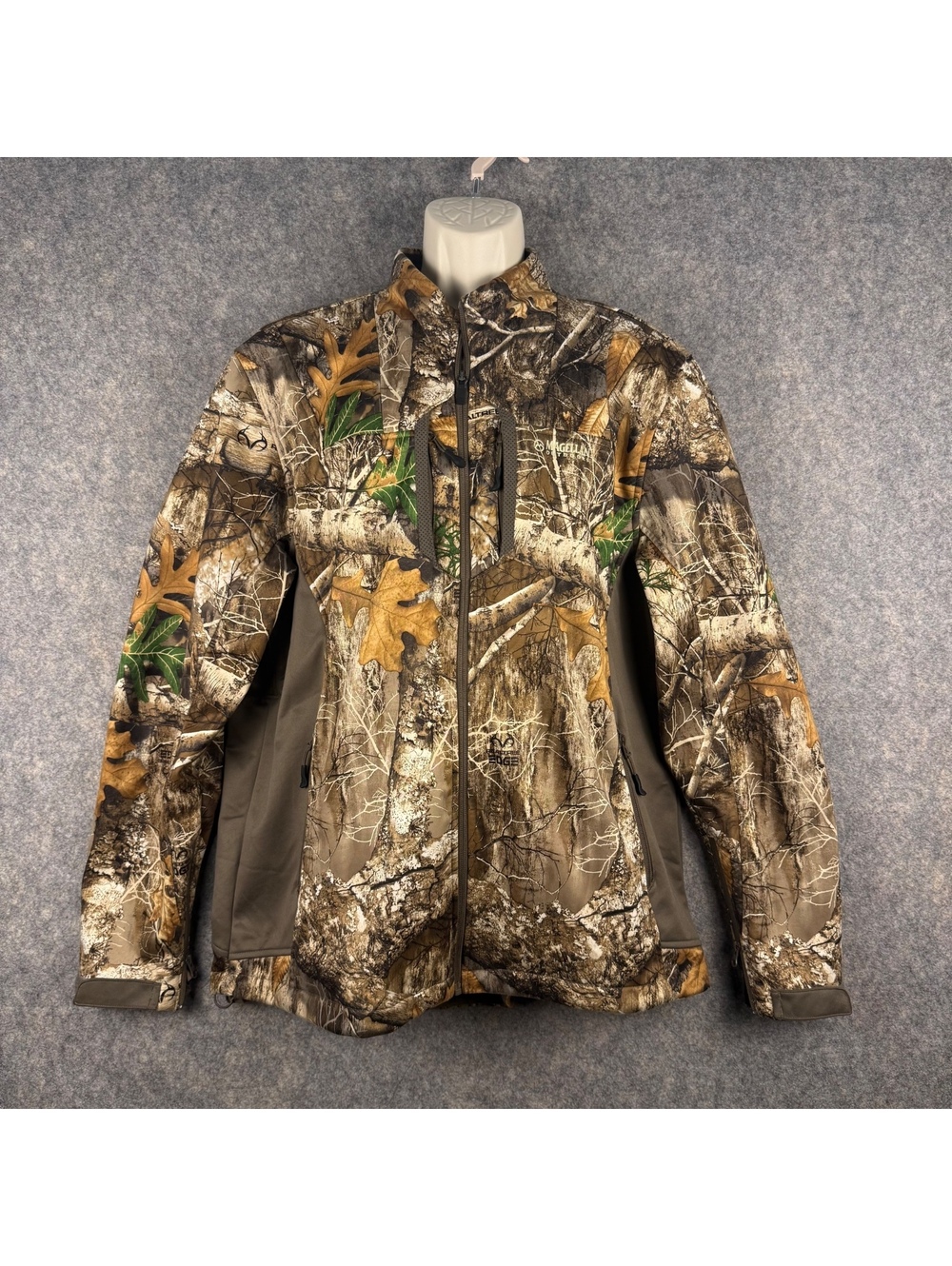 Magellan Softshell Waterproof Camo Hunting Fishing Jacket 161879 Women XL 351
